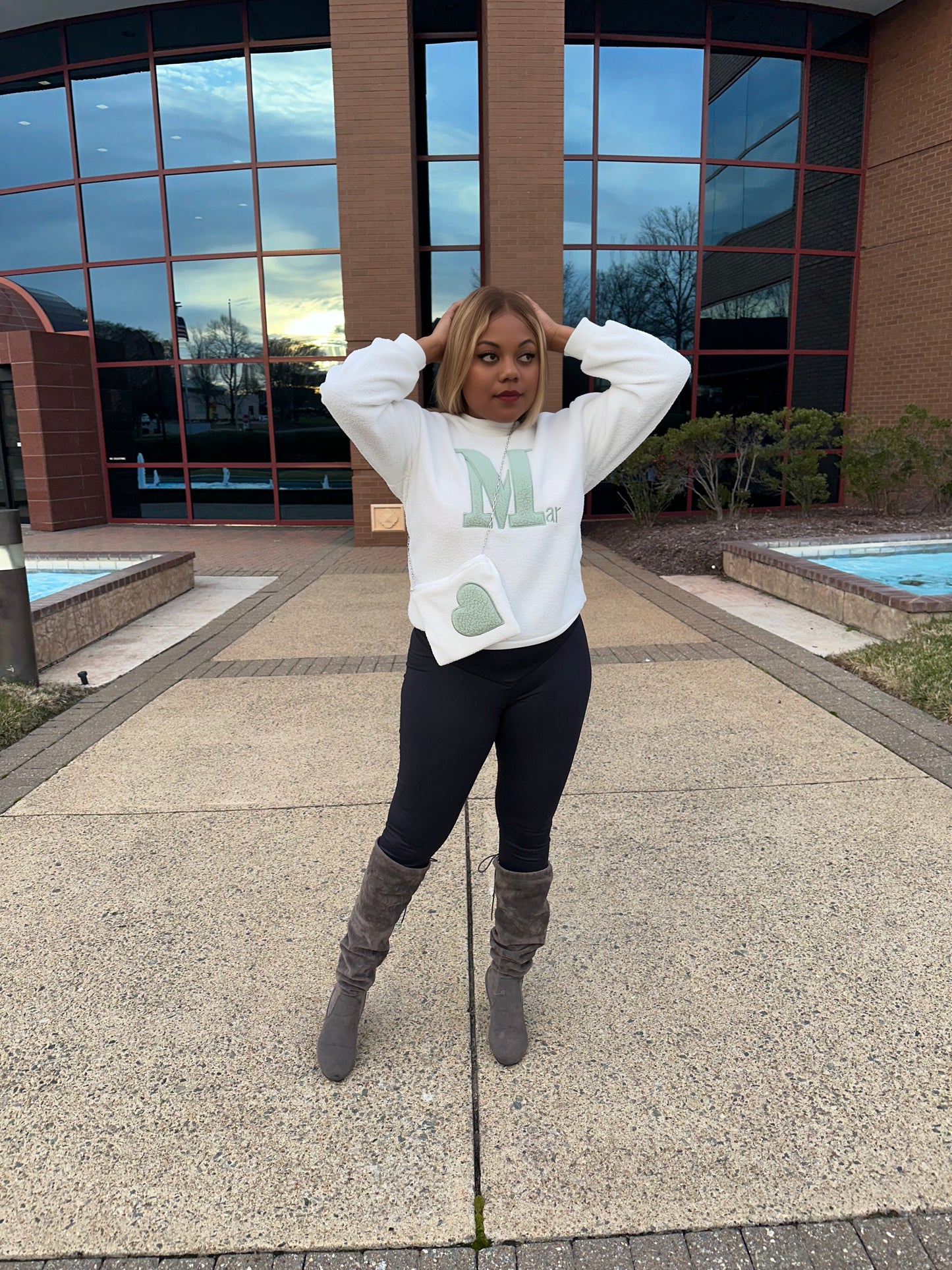 The Cozy Sweater | Comes With Mini Bag (White)