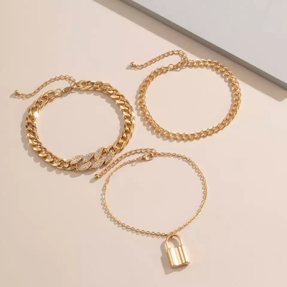 Oh So Pretty | Women’s Three Piece AnkletSet Preorder - Seasonal Secrets