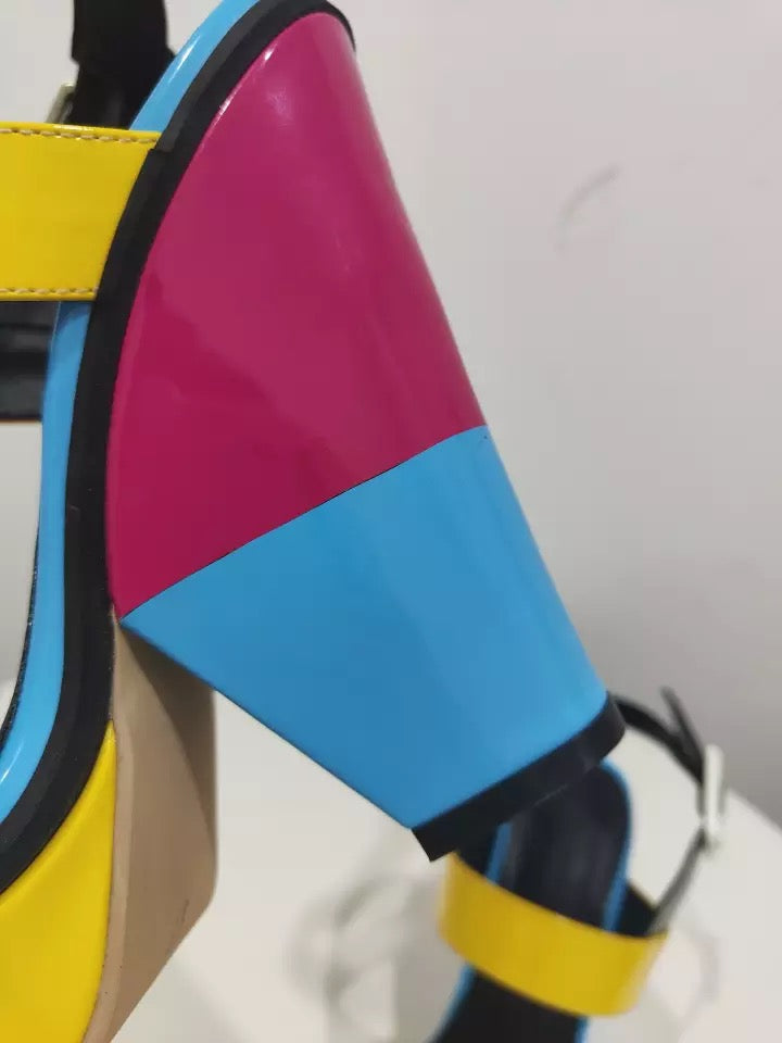 Head Over Heels | Sandals Preorder Ships 5/20 - Seasonal Secrets